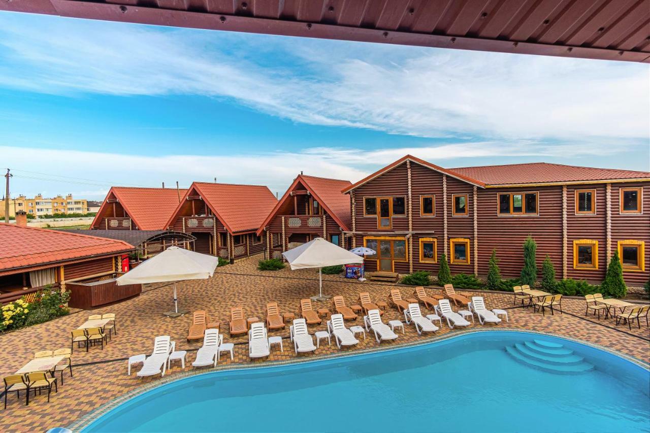 Akvalis Комплекс Для Отдыха Hotel Burlach'ya Balka Екстериор снимка
