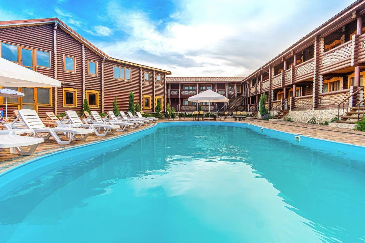 Akvalis Комплекс Для Отдыха Hotel Burlach'ya Balka Екстериор снимка